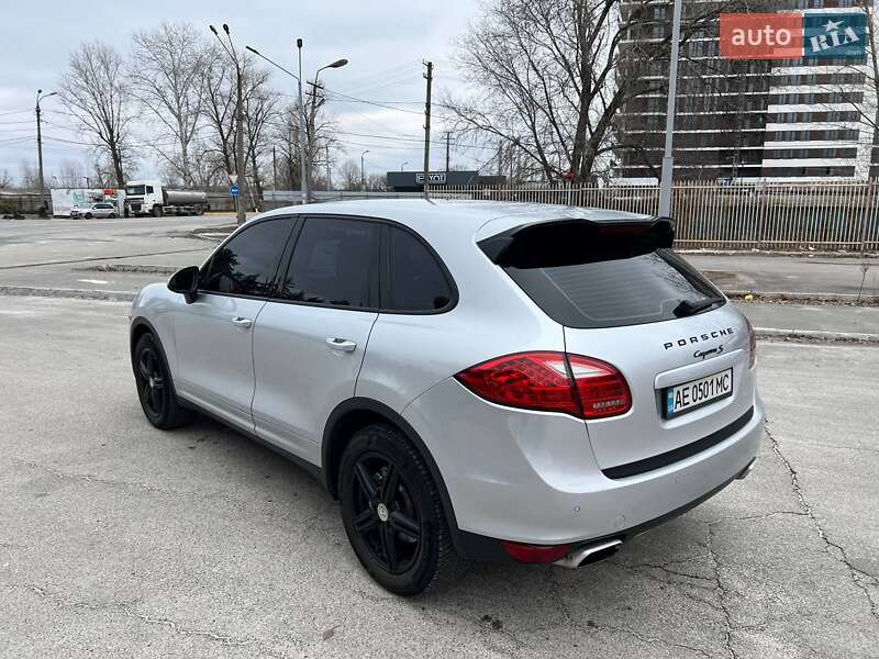 Внедорожник / Кроссовер Porsche Cayenne 2010 в Днепре