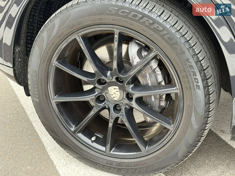 Внедорожник / Кроссовер Porsche Cayenne 2019 в Одессе