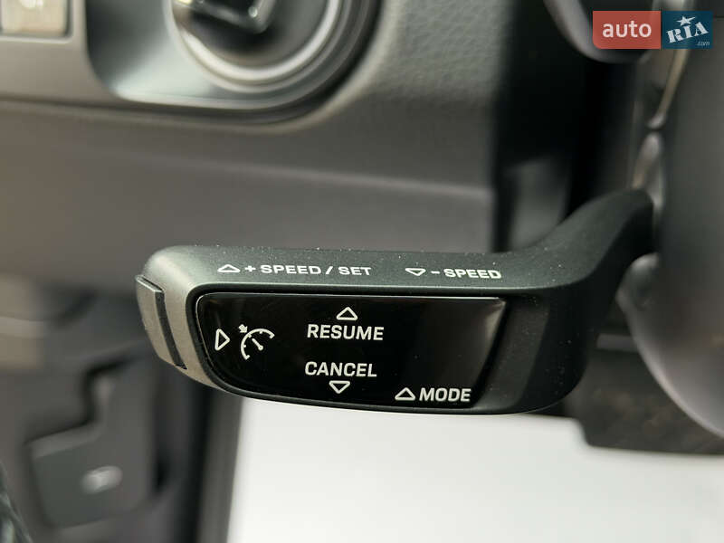 Внедорожник / Кроссовер Porsche Cayenne 2019 в Одессе