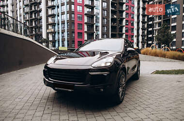 Внедорожник / Кроссовер Porsche Cayenne 2016 в Ивано-Франковске