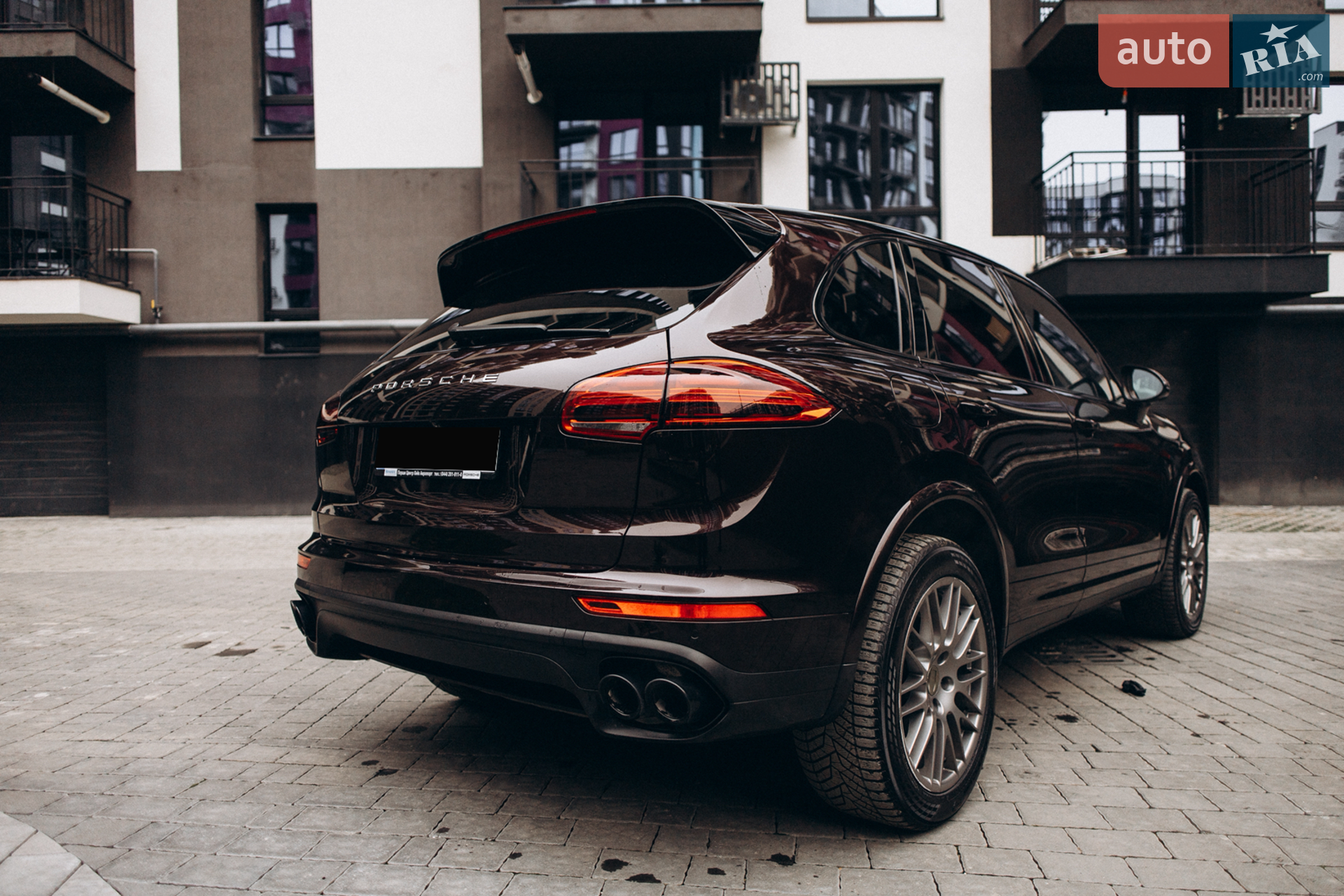 2016 Porsche Cayenne - мініатюра 4