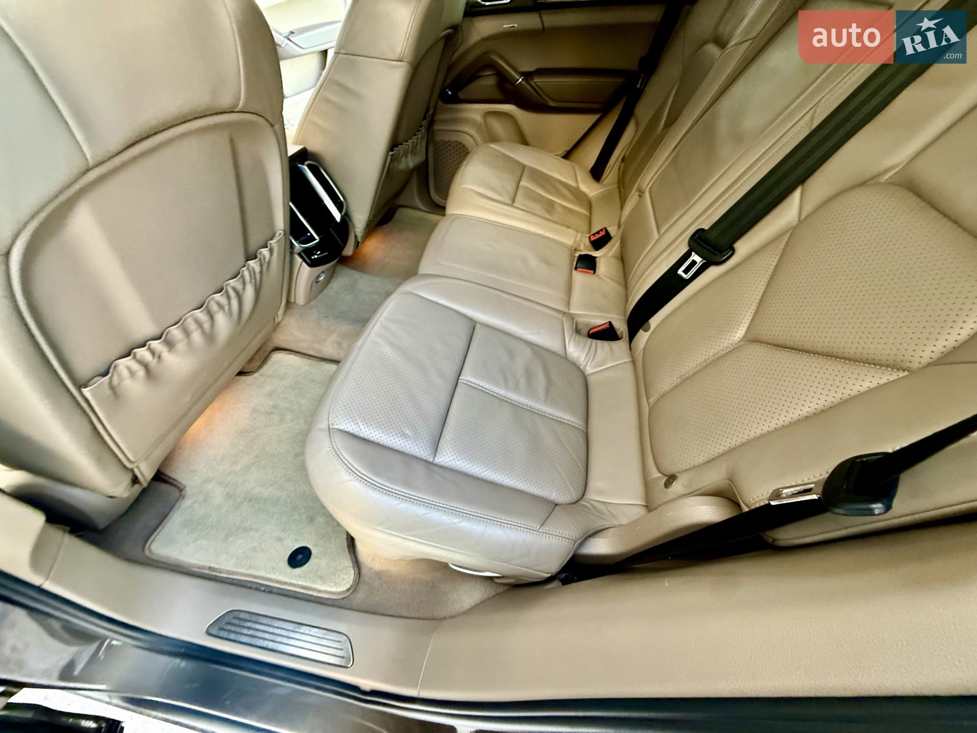 2011 Porsche Cayenne - мініатюра 43