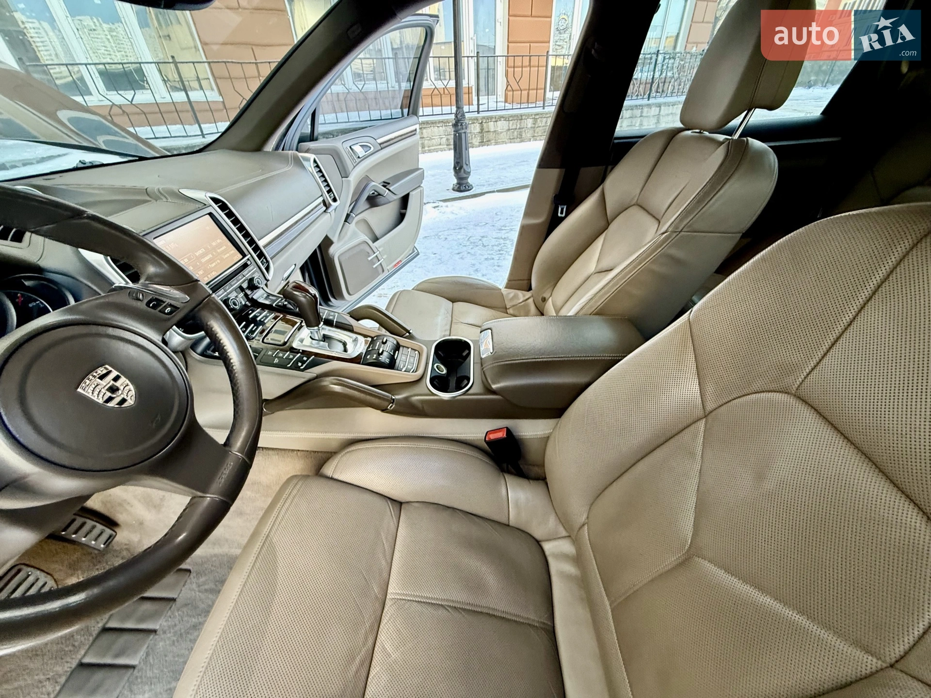 2011 Porsche Cayenne - мініатюра 90