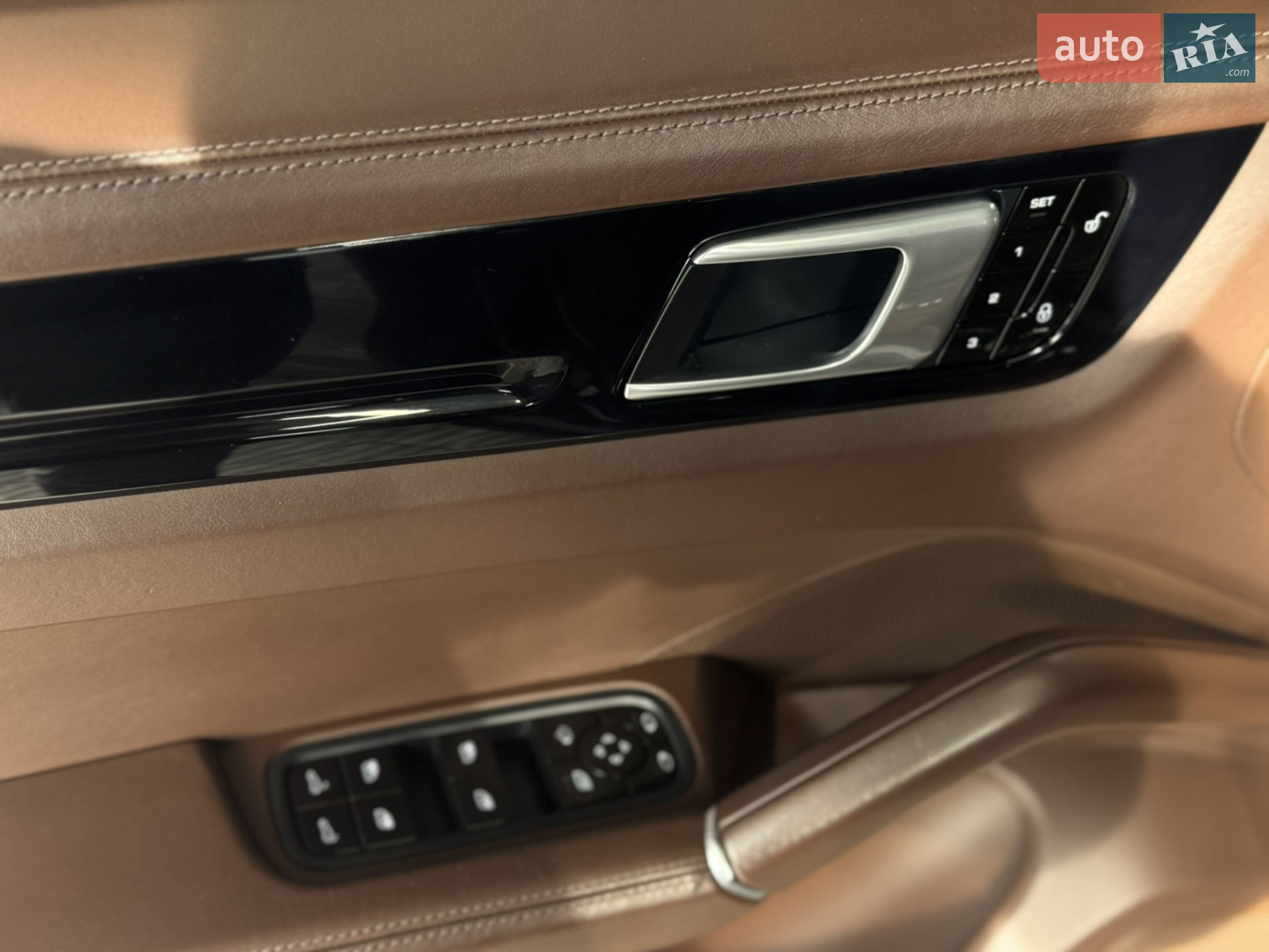 2018 Porsche Cayenne - мініатюра 38