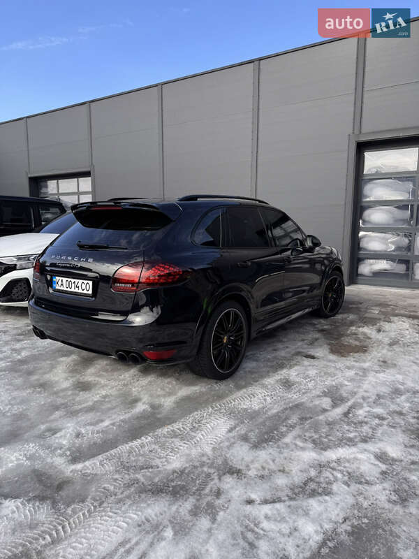 Porsche Cayenne 2012