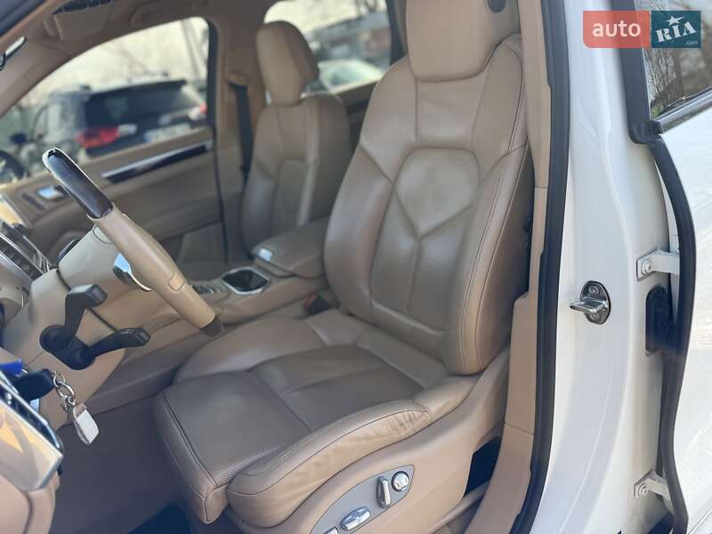 Внедорожник / Кроссовер Porsche Cayenne 2011 в Киеве фото 20 Внедорожник / Кроссовер Porsche Cayenne 2011 в Киеве