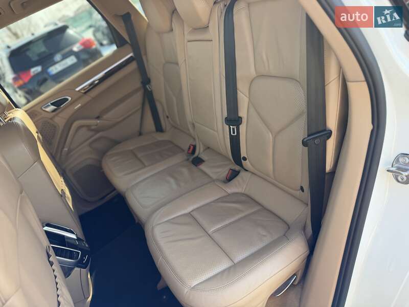 Внедорожник / Кроссовер Porsche Cayenne 2011 в Киеве фото 29 Внедорожник / Кроссовер Porsche Cayenne 2011 в Киеве