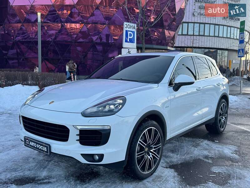 Внедорожник / Кроссовер Porsche Cayenne 2015 в Киеве фото 4 Внедорожник / Кроссовер Porsche Cayenne 2015 в Киеве