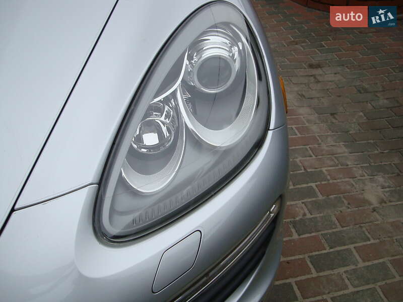 Внедорожник / Кроссовер Porsche Cayenne 2014 в Ровно