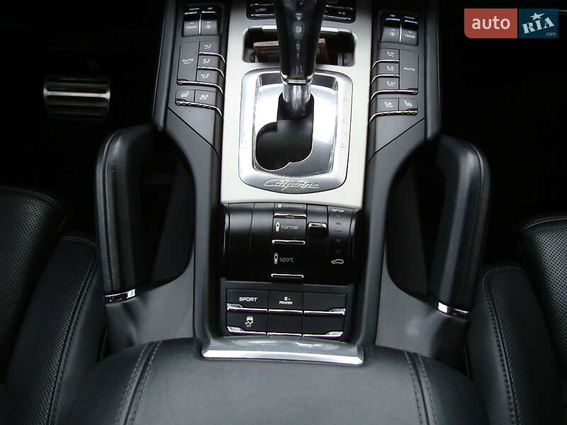 Внедорожник / Кроссовер Porsche Cayenne 2014 в Ровно