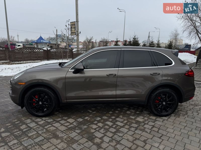 Внедорожник / Кроссовер Porsche Cayenne 2013 в Тернополе