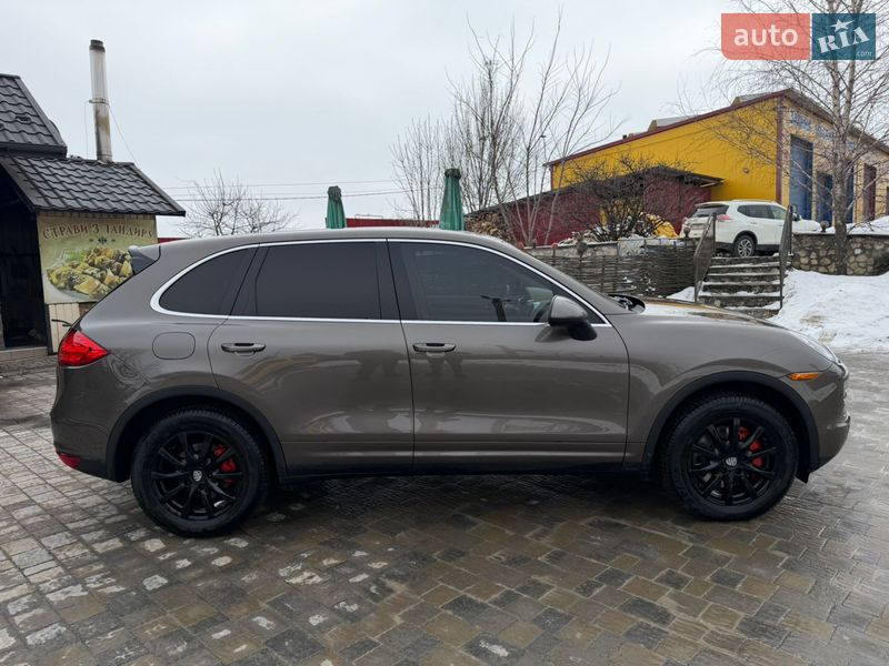 Внедорожник / Кроссовер Porsche Cayenne 2013 в Тернополе