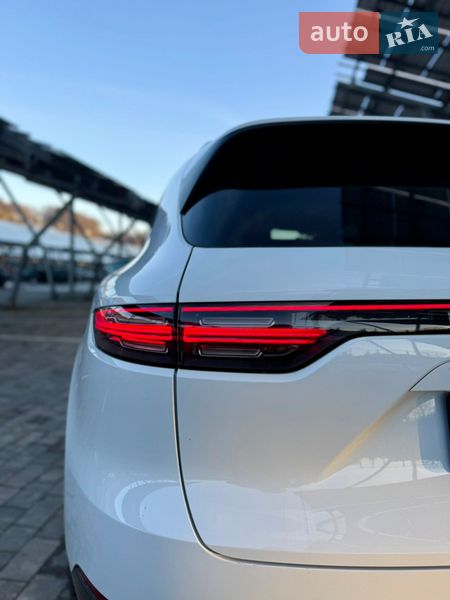 Внедорожник / Кроссовер Porsche Cayenne 2021 в Львове