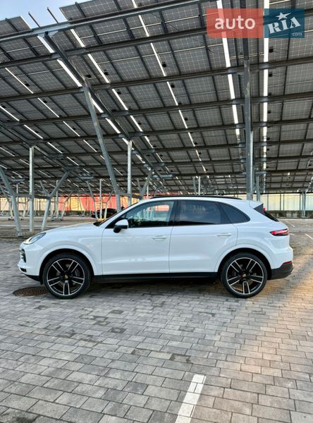 Внедорожник / Кроссовер Porsche Cayenne 2021 в Львове