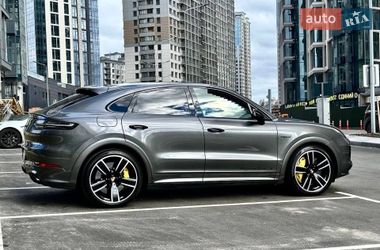Внедорожник / Кроссовер Porsche Cayenne 2019 в Киеве
