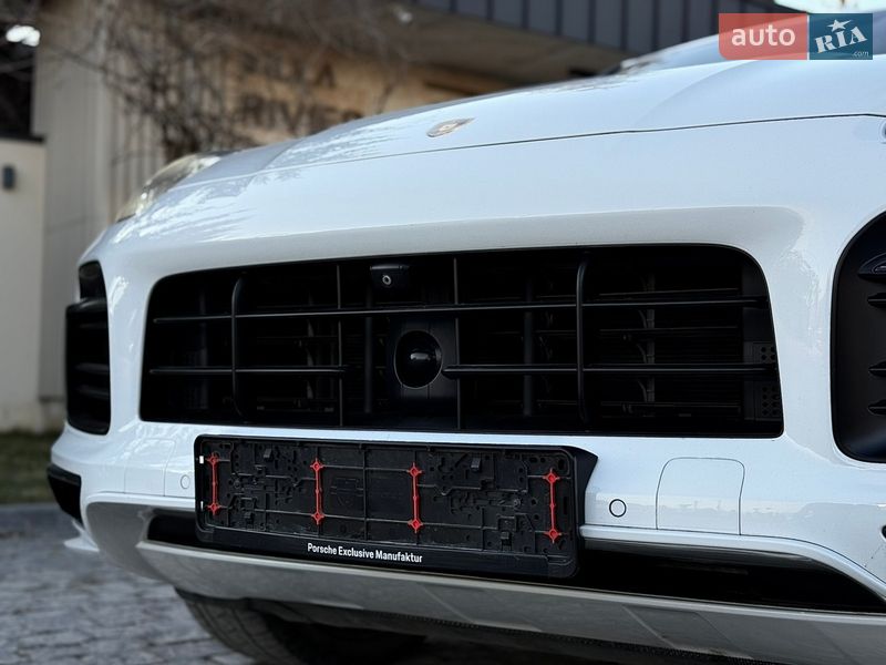 Внедорожник / Кроссовер Porsche Cayenne 2018 в Львове