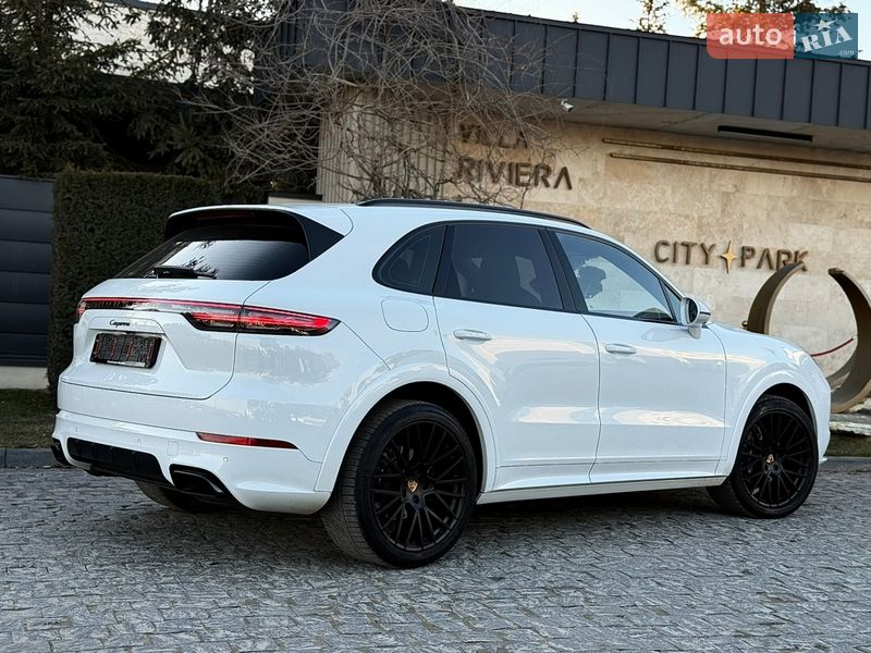 Внедорожник / Кроссовер Porsche Cayenne 2018 в Львове