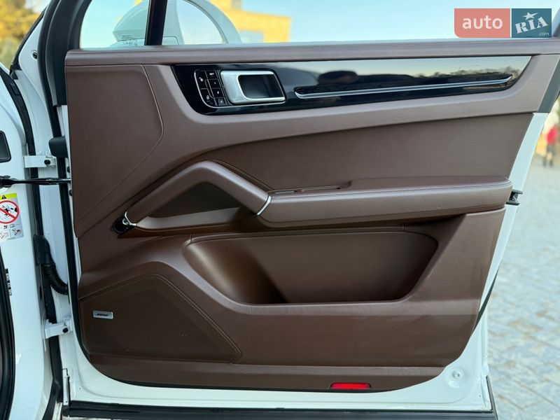 Внедорожник / Кроссовер Porsche Cayenne 2018 в Львове