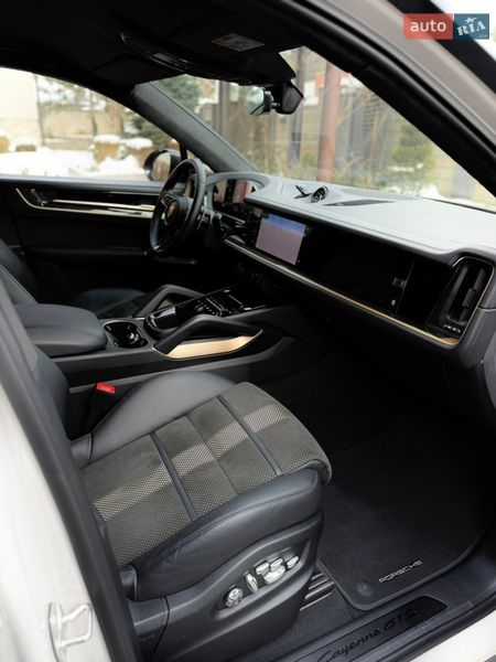 Внедорожник / Кроссовер Porsche Cayenne 2024 в Киеве