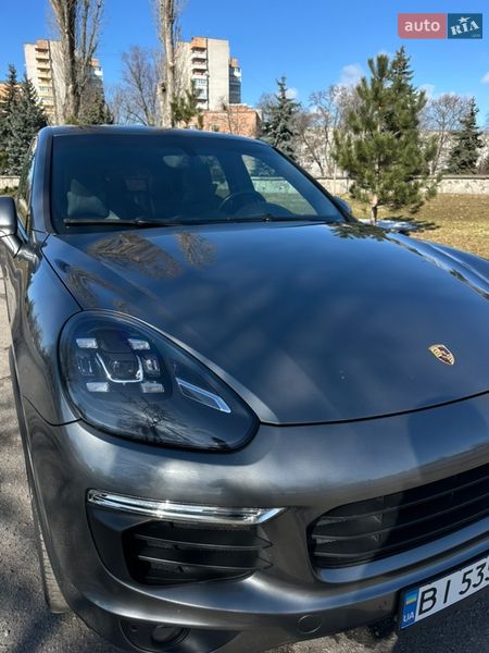 Позашляховик / Кросовер Porsche Cayenne 2015 в Кременчуці