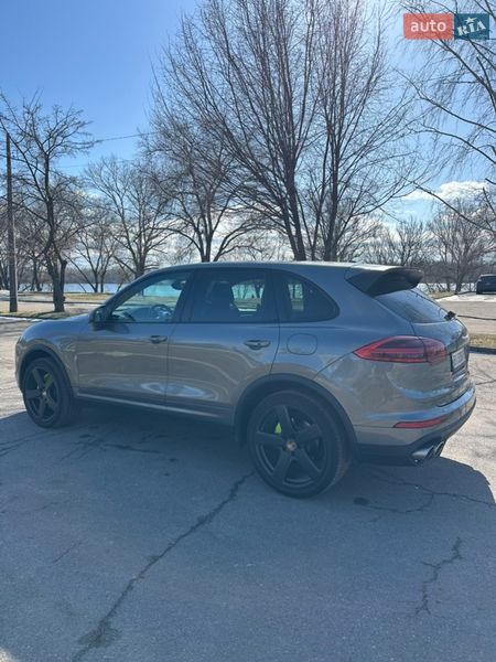 Позашляховик / Кросовер Porsche Cayenne 2015 в Кременчуці