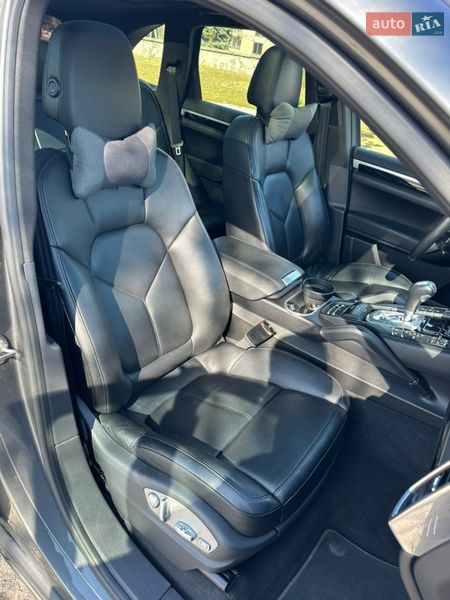 Позашляховик / Кросовер Porsche Cayenne 2015 в Кременчуці