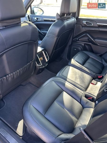 Позашляховик / Кросовер Porsche Cayenne 2015 в Кременчуці