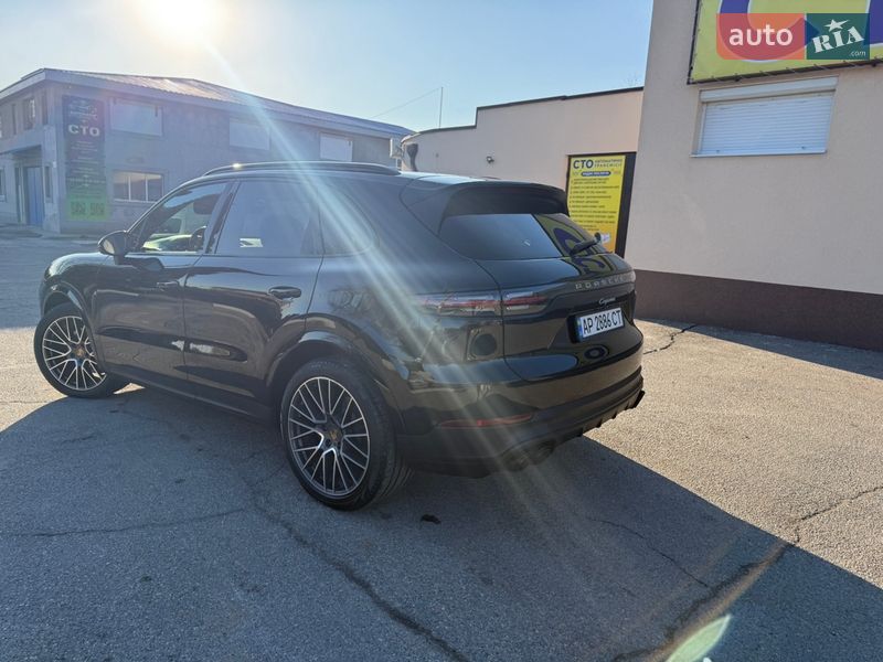 Внедорожник / Кроссовер Porsche Cayenne 2019 в Запорожье