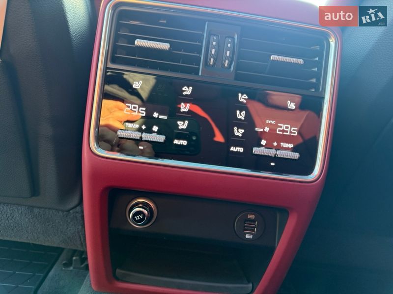 Внедорожник / Кроссовер Porsche Cayenne 2019 в Запорожье