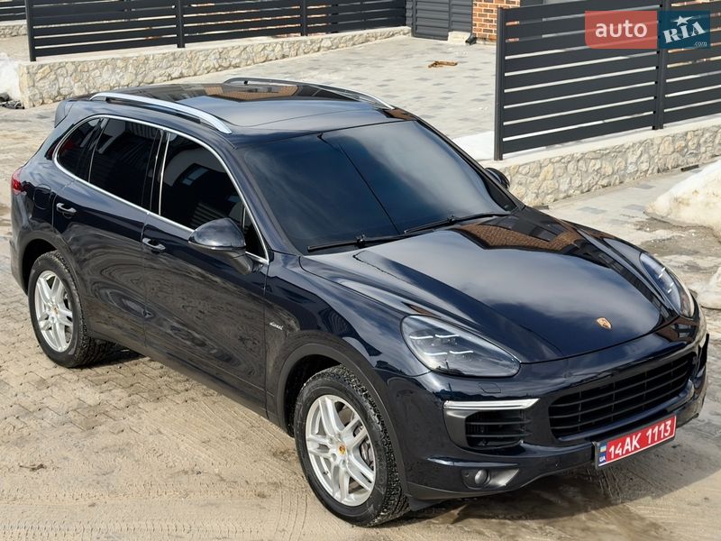 Внедорожник / Кроссовер Porsche Cayenne 2016 в Тернополе