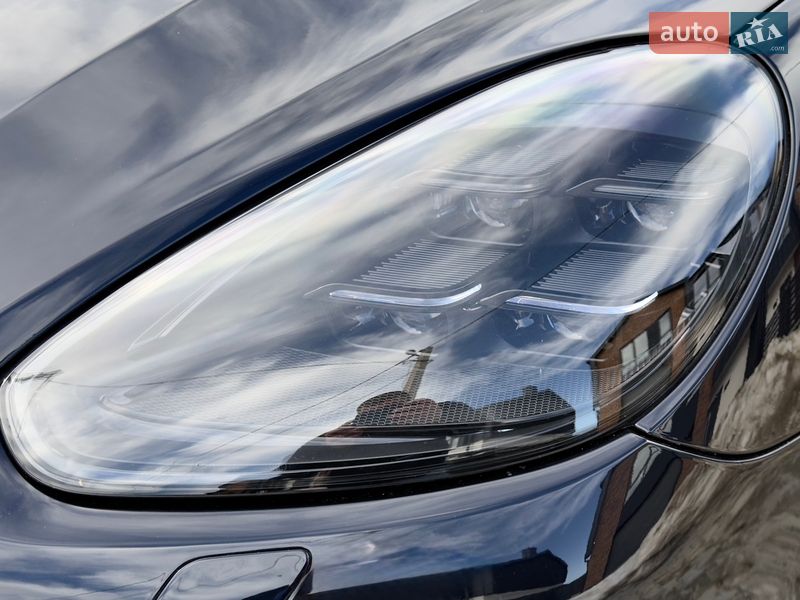 Внедорожник / Кроссовер Porsche Cayenne 2016 в Тернополе