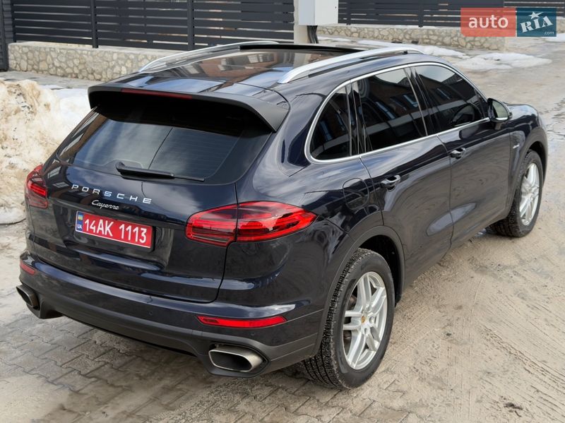 Внедорожник / Кроссовер Porsche Cayenne 2016 в Тернополе