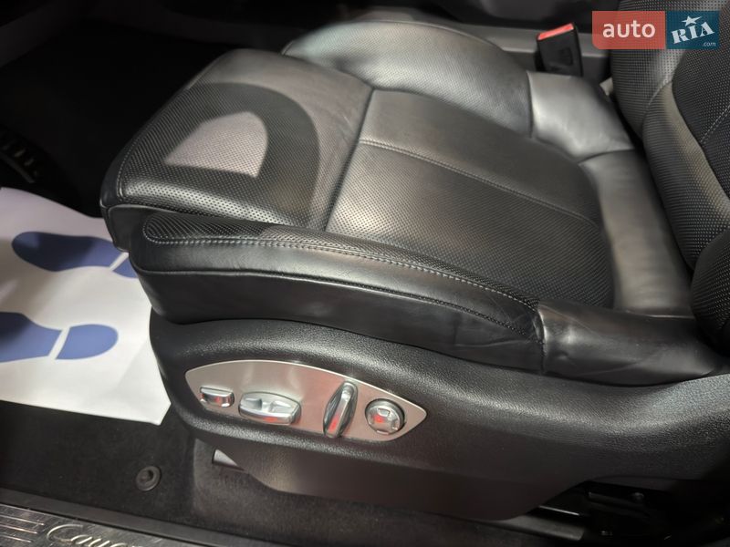 Внедорожник / Кроссовер Porsche Cayenne 2016 в Тернополе