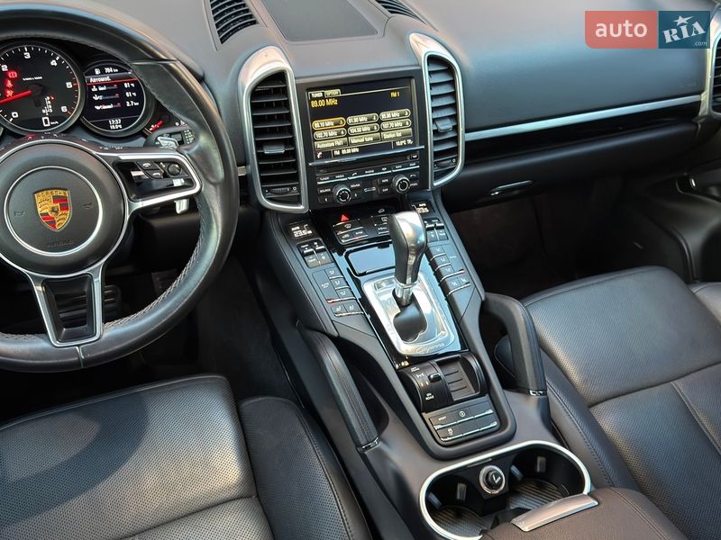 Внедорожник / Кроссовер Porsche Cayenne 2016 в Тернополе