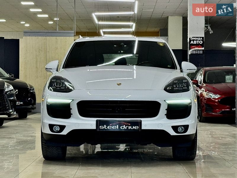 Внедорожник / Кроссовер Porsche Cayenne 2016 в Николаеве