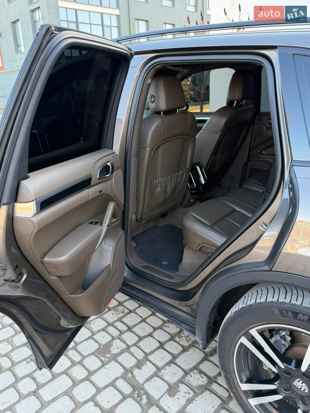 2010 Porsche Cayenne - мініатюра 22