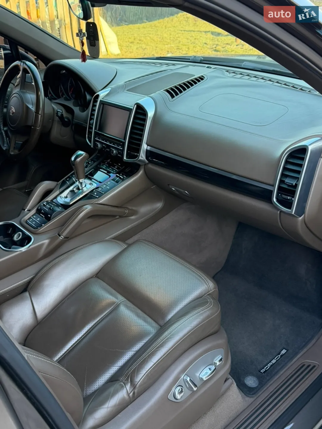 2010 Porsche Cayenne - мініатюра 36