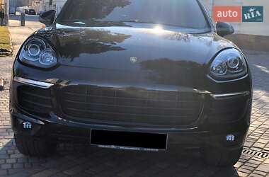 Внедорожник / Кроссовер Porsche Cayenne 2015 в Одессе