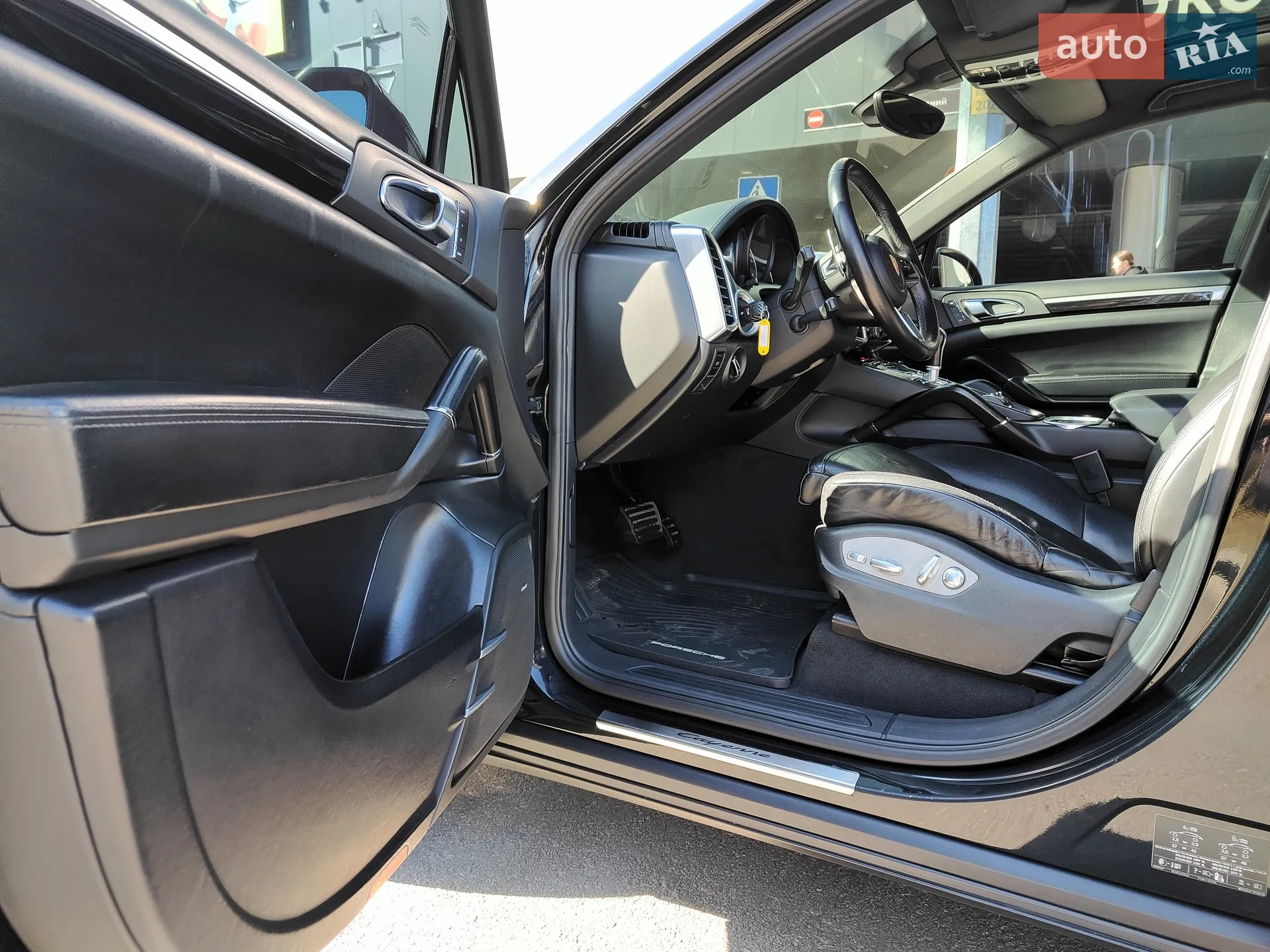 2012 Porsche Cayenne - мініатюра 34