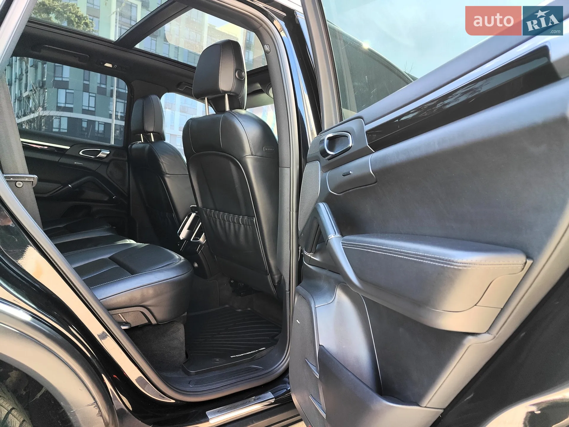 2012 Porsche Cayenne - мініатюра 56