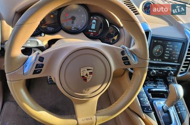 Внедорожник / Кроссовер Porsche Cayenne 2012 в Киеве