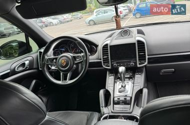 Внедорожник / Кроссовер Porsche Cayenne 2016 в Днепре