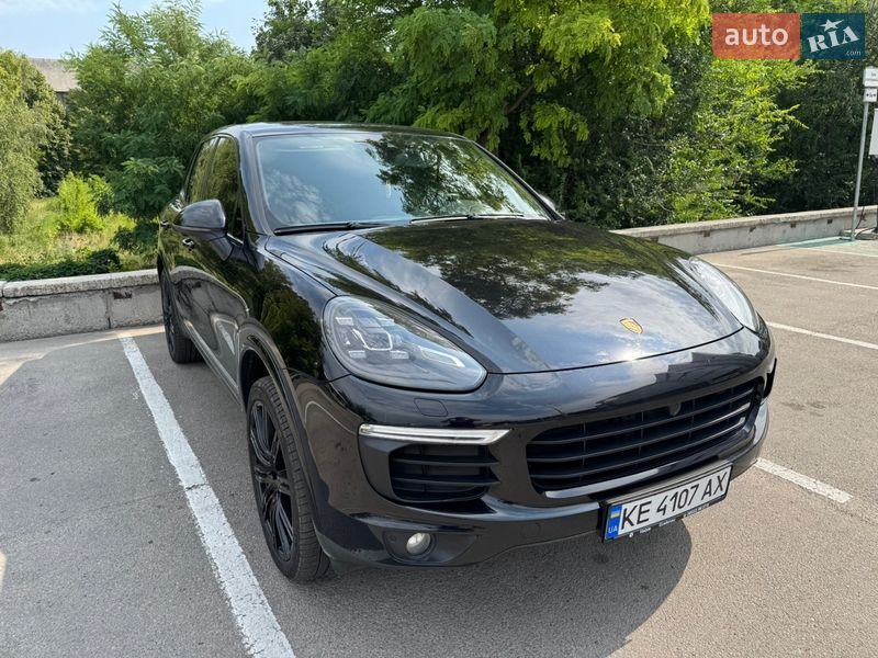 Внедорожник / Кроссовер Porsche Cayenne 2016 в Днепре