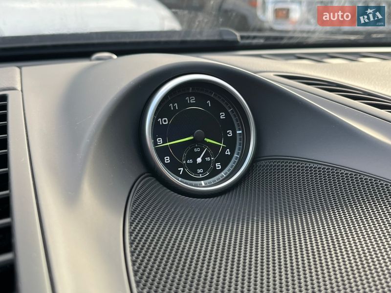 Позашляховик / Кросовер Porsche Cayenne 2016 в Києві