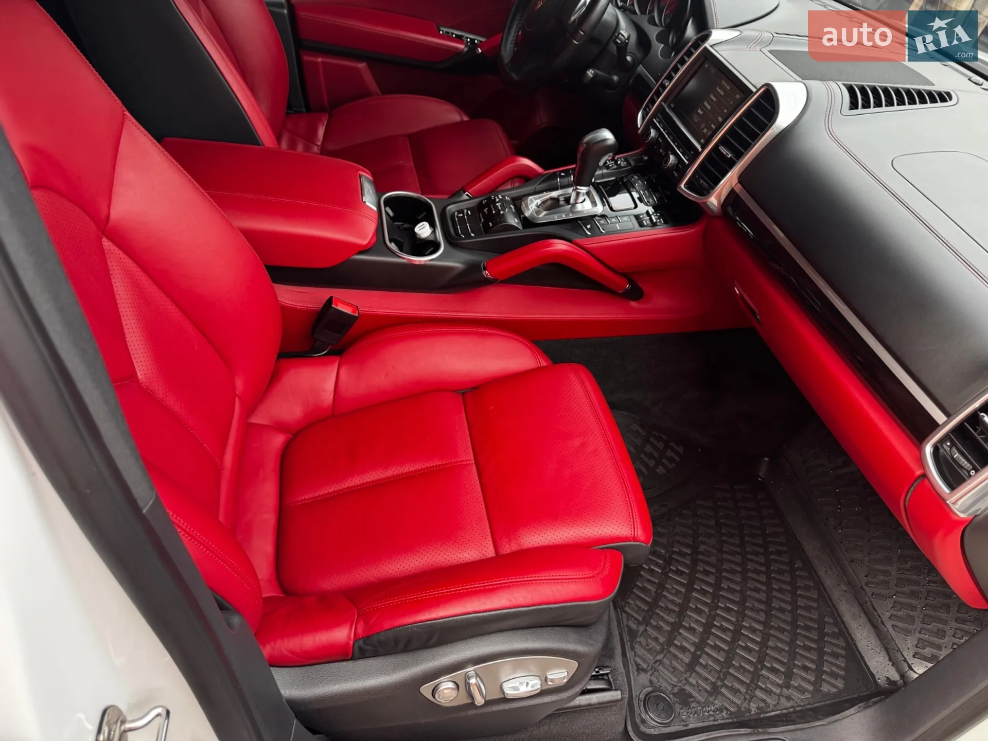 2013 Porsche Cayenne - мініатюра 35
