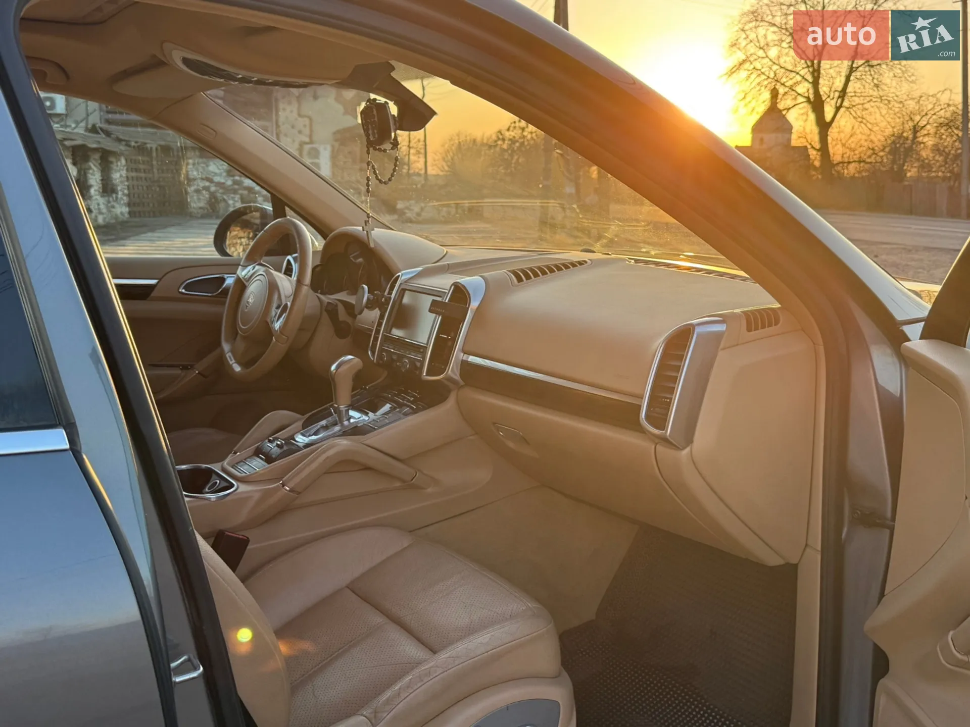 2010 Porsche Cayenne - мініатюра 47