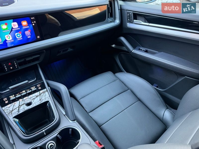 Внедорожник / Кроссовер Porsche Cayenne 2023 в Киеве