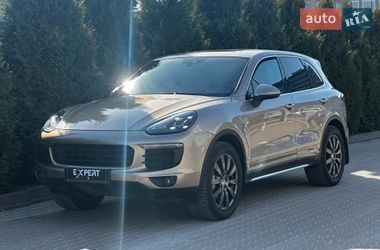 Внедорожник / Кроссовер Porsche Cayenne 2016 в Львове