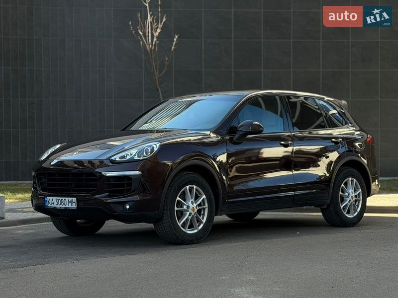 Позашляховик / Кросовер Porsche Cayenne 2015 в Києві