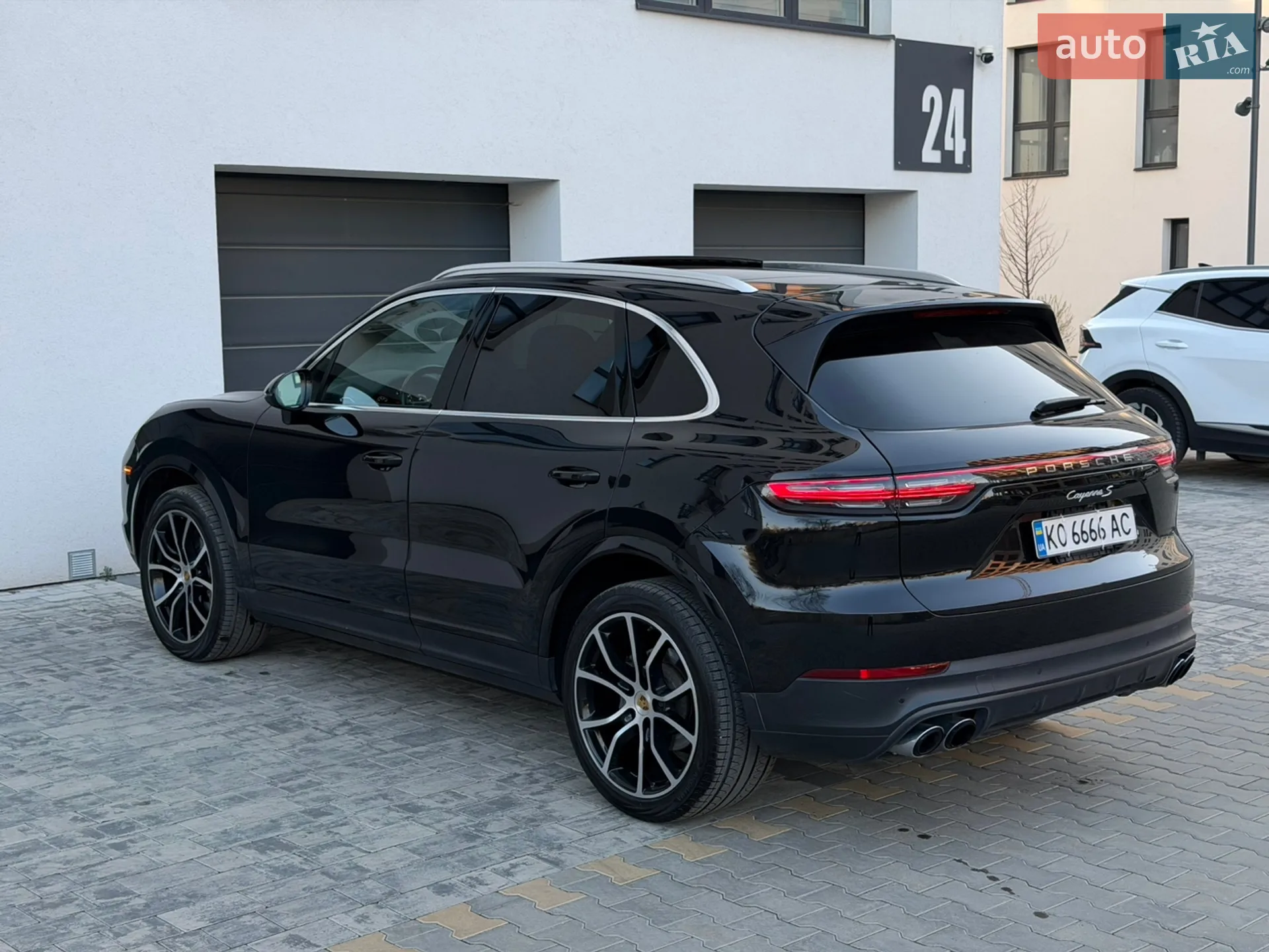 Porsche Cayenne 2021 VIN WP1AB2AY0MDA27596 фото оголошення 3 з 5